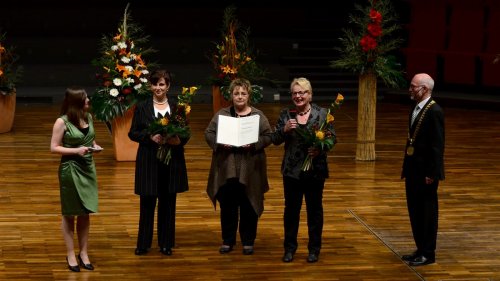 Lore-Agnes-Preis