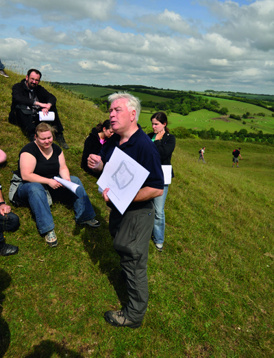 Hod Hill in Wessex: Geführt wurden wir aber eigentlich von Dr.Andrew Fitzpatrick, der als einer der führenden Eisenzeitspezialisten Englands gilt