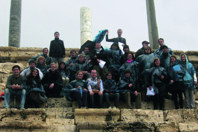 Die trinationale Reisegruppe im Stadion von Tyros Die trinationale Reisegruppe im Stadion von Tyros