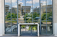 Zum Vergrößern anklicken Glasfassade Audimax