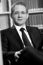 Dr. Michael Neupert