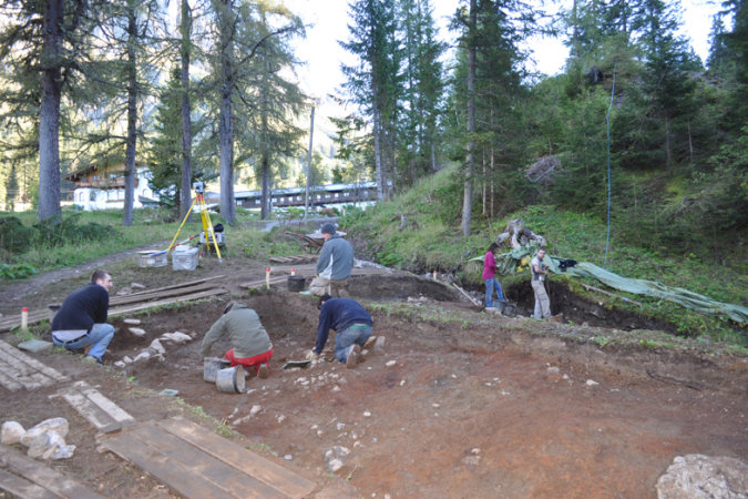 Excavation of settlement site