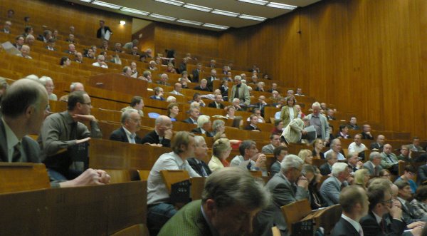 Im Hörsaal HMA 10 Bochumer Erbrechtssymposium