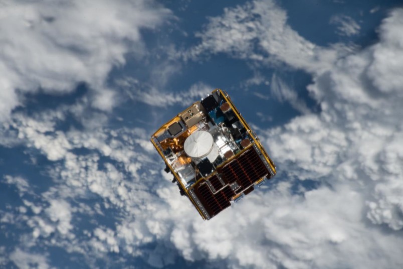 Satellit