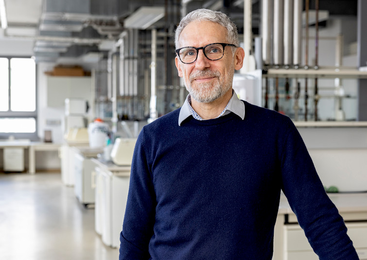Biologie:  Marc Nowaczyk welchselte von der Ruhr-Universität an die Universität Rostock. Die aktuellen Arbeiten entstanden teils in Bochum.