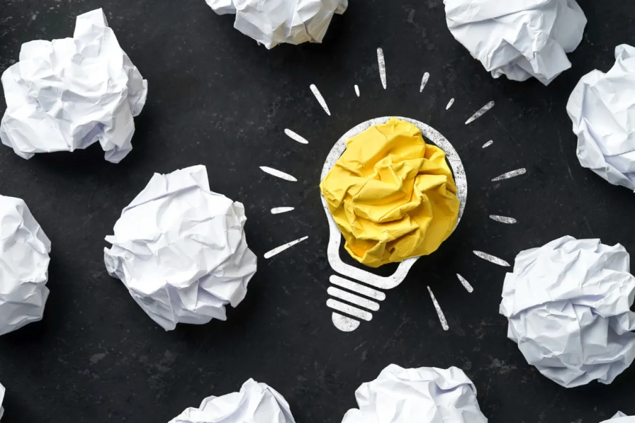 Glühbirne gezeichnet