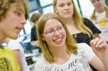 Schülerinnen und Schüler beim Sommercampus