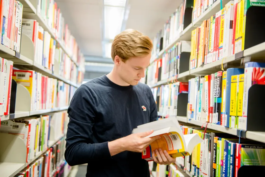 Arbeiten in der Bibliothek